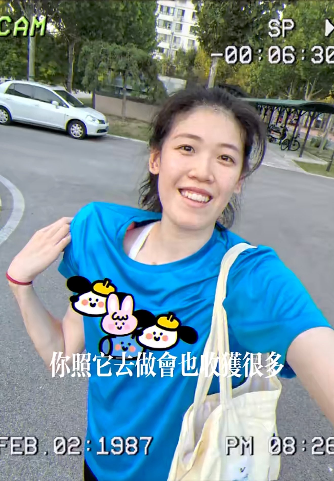 头发明显有 头发明显有
