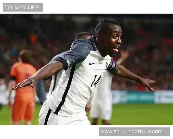 全球足坛传奇再聚焦：盘点历史百大球星的辉煌与传奇足迹